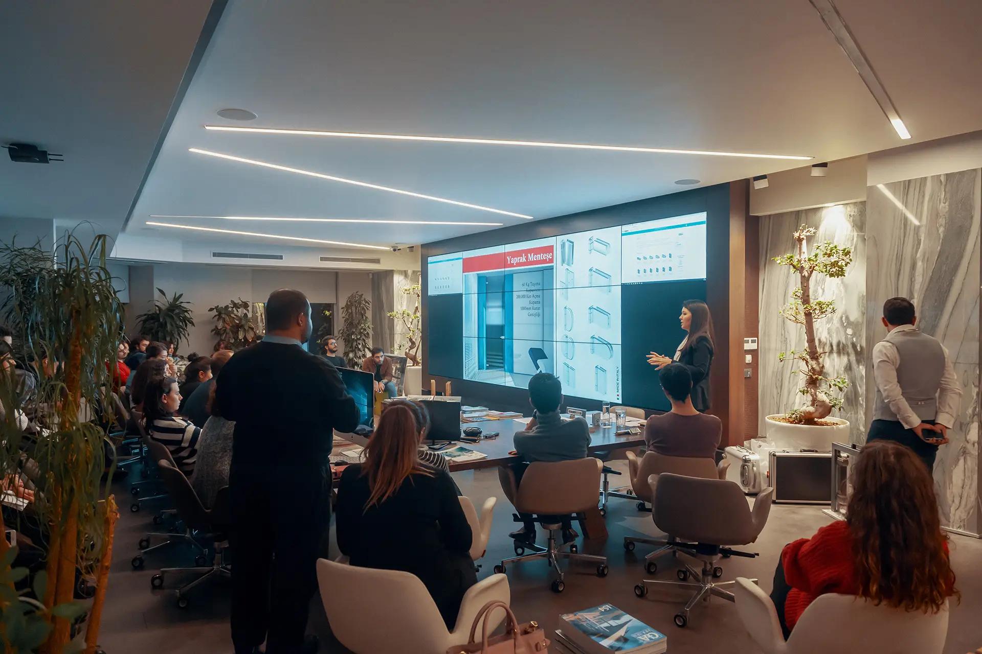 SPAcademy Guests #13 BM Glass